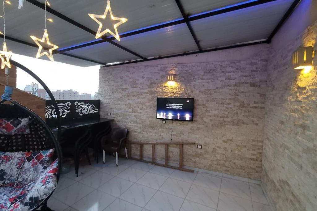 Apartment استديو غرفة نوم و ريسبشن و روف تراس